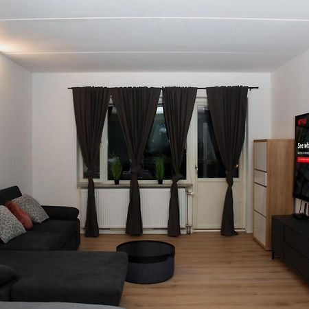 Entire Apartment Malmo 2 Bedrooms-Tv Lounge-Balcony מראה חיצוני תמונה