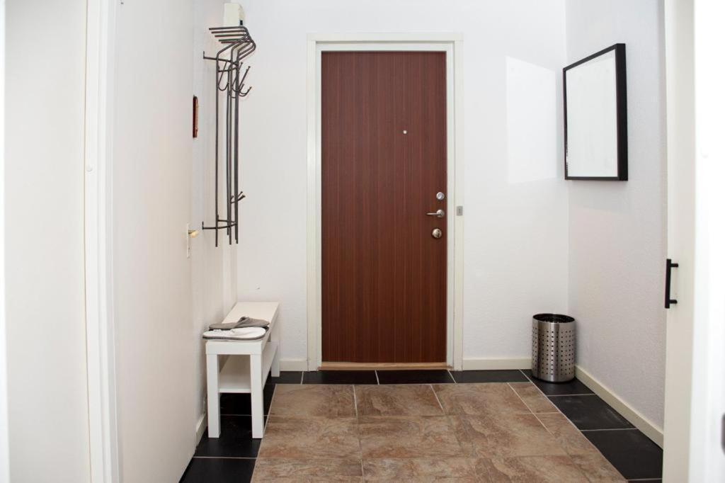 Entire Apartment Malmo 2 Bedrooms-Tv Lounge-Balcony מראה חיצוני תמונה