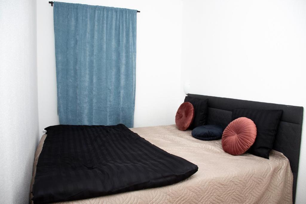 Entire Apartment Malmo 2 Bedrooms-Tv Lounge-Balcony מראה חיצוני תמונה